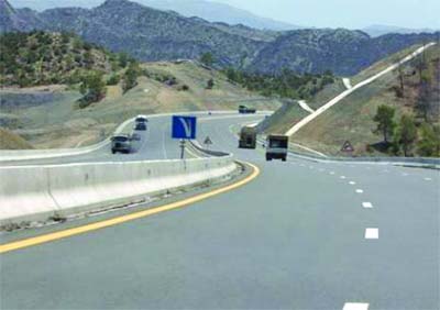 Ghoul inaugure l'axe autoroutier Lakhdaria-Larbaâtache