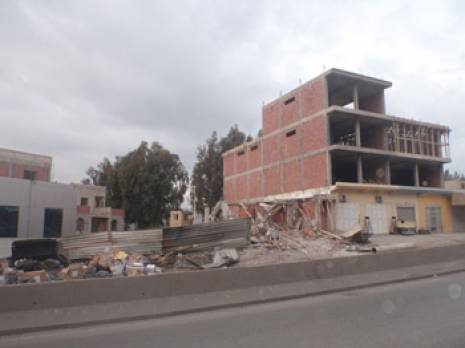 Démolition sélective                                    Activités commerciales au lieudit Onama