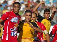 الجولة ال 14 من الرابطة المحترفة الأولى :الرائدان في مهمة التأكيد وداربي الغرب بين جمعية الشلف ومولودية وهران