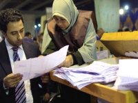 Législatives en Egypte : les partis islamistes en tête en attendant le second tour lundi