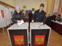 Les Russes aux urnes pour les législatives, le parti Russie unie grand favori