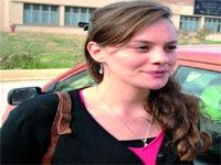 ZAHRA MANEL DOUMANDJI, COMEDIENNE, À LIBERTE                                    'Je rêve du Festival de Cannes'