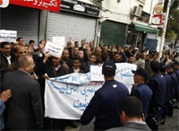 Des contractuels observent une grève de la faim                                    Education nationale