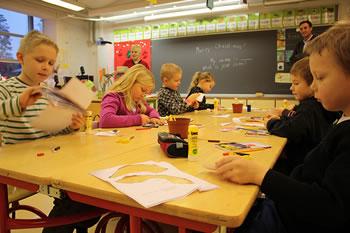 La Finlande pour apprendre                                    L'EDUCATION, LES TELECOMMUNICATIONS ET LES MINES