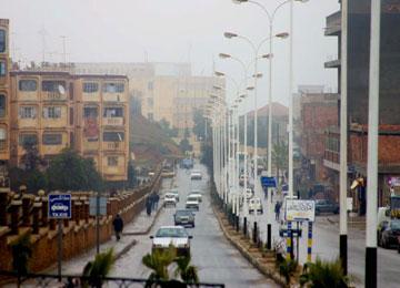 توزع 40 محلا تجاريا وتوفير 3000 منصب شغل في 2013                                    والى المدية يقوم بخطوة ايجابية في محاربة البطالة