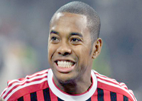 A l'étranger                                    AC Milan /Santos a fait une offre pour Robinho