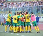 Vie des clubs JSK / La reprise des Canaris est fixée pour demain                                    Le derby kabyle en ligne de mire