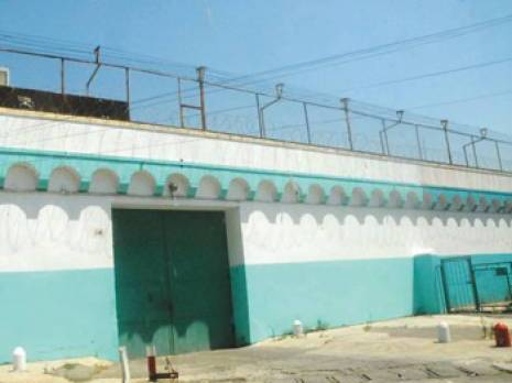 Plainte contre le juge pour non-assistance à personne en danger                                    Un détenu diabétique perd un oeil à la prison d'El Harrach