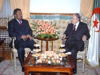 Le président Bouteflika reçoit le président de la Commission de l'Union africaine