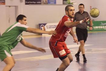 Vers un championnat à trois poules'                                    REUNION ENTRE LA FAHB ET LES PRESIDENTS DES CLUBS DE HANDBALL