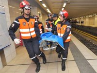 Exercice de simulation d'un feu dans le tunnel métro d'Alger