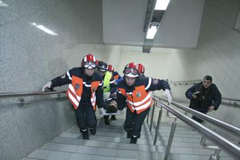 Une simulation réussie des pompiers                                    INCENDIE AU METRO D'ALGER