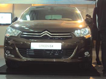 La C4 fait sa première présentation                                    CITROËN À AUTOWEST