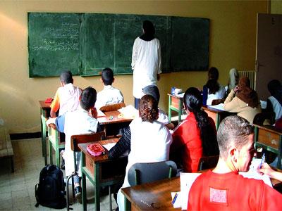 L'école face à la difficulté de transmettre la mémoire collective                                    Enseignement de l'Histoire