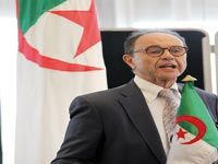 Réda Hamiani, président du FCE                                    'Il faut une révolution informatique