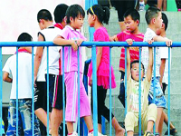Chine : il poignarde 22 enfants devant une école