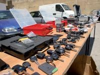 DE GRANDS RESEAUX SE TISSENT EN ALGERIE                                    Les véhicules Ansej, les BMW et les Golf VI