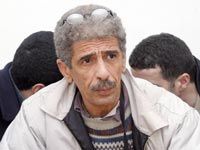 En hommage au syndicaliste Redouane Osmane                                    Le CLA engage un débat sur l'école