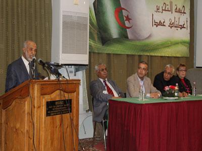 Belkhadem tend la main aux redresseurs                                    Le FLN se prépare aux élections de 2012