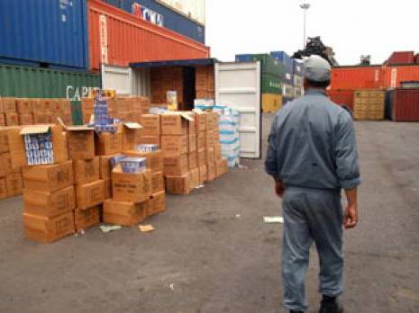 L'enquête s'achemine vers la «dilapidation des deniers publics»                                    Incendie des dépôts des douanes au port d'Alger