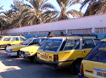 Des chauffeurs de taxis s'insurgent contre les « clandestins » à Sidi Bel Abbès