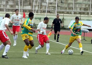 La JSK remporte le derby kabyle                                    LIGUE 1