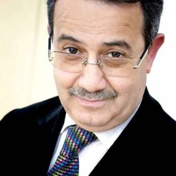 une révolution est inéluctable                                    Abdelali Derrar analyse le marché des assurances