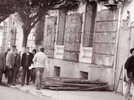 Le centre-ville tombe en ruine                                    Alger-centre, une ville vétuste