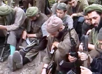 مجموعة إرهابية تقتحم منازل مواطنين بالشقفة بجيجل                                    استولت على مواد غذائية وأفرشة