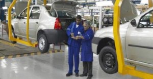 الوزير الأول عبد المالك سلال لفرانس3 : التوقيع على عقد إنجاز مصنع رونو في وهران خلال زيارة هولاند