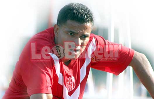 CRB : Henkouche veut Lahmar au MCO