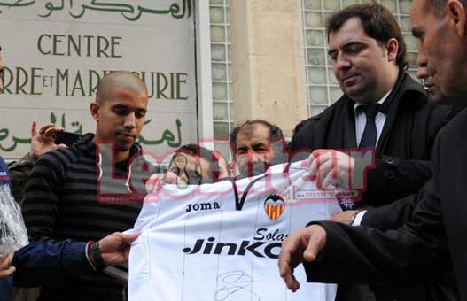 Le FC Valence propose un nouveau contrat de quatre ans à Feghouli