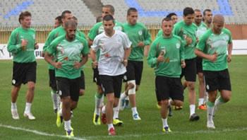 Pas de grosse surprise mais...                                    LA LISTE DES JOUEURS POUR LE PROCHAIN STAGE CONNUE INCESSAMMENT