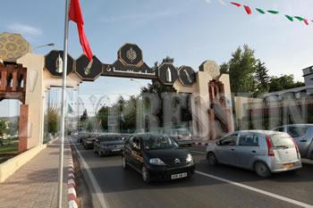 Tlemcen, entre indifférence et interrogations                                    IL SERA AUJOURD'HUI DANS LA VILLE DES ZIANIDES