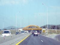 Le ministre des travaux publics à Tizi Ouzou                                    La RN24 rouverte après 20 ans de fermeture