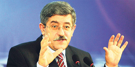 خصوم أويحيى يجتمعون بوهران بإشراف الوزير السابق بختي بلعايب