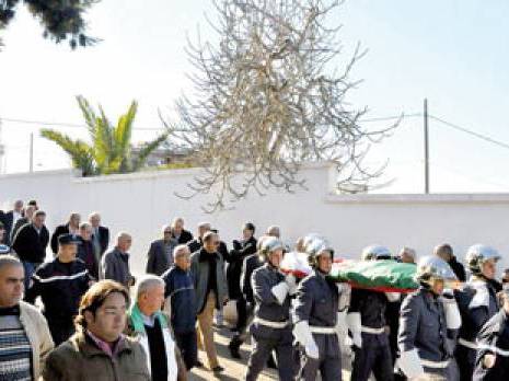 L'hommage à un libre penseur                                    Abdou B enterré hier au cimetière de Sidi Yahia