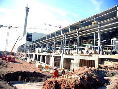 Quelle part pour les investissements productifs '                                    Visites successives des délégations étrangères