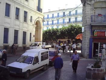 La ville fait sa toilette                                    BEJAIA