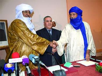 Alger gagne sa bataille diplomatique                                    ACCORD MNLA-ANSAR EDDINE, RESOLUTION DE L'ONU ET DECLARATION DE HOLLANDE