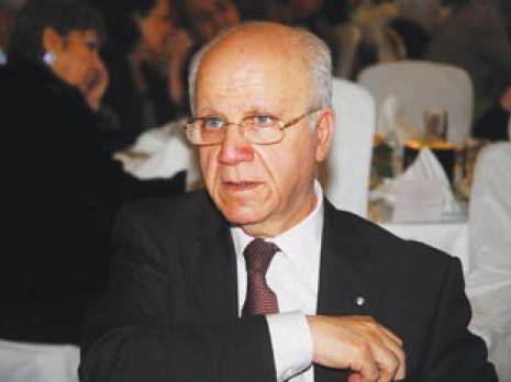 Mourad Medelci : «Pas question de réviser l'Accord de 1968»                                    Conditions de séjour, d'emploi et de circulation des Algériens en France