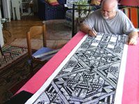 HAMSI BOUBEKEUR :                                    « MES BANNIERES SE VEULENT UN PONT ENTRE LES PEUPLES, POUR UN MONDE SOLIDAIRE, RESPECTUEUX ET TOLERANT »