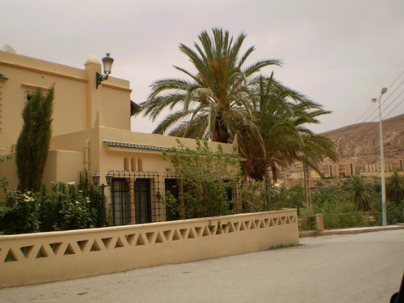 Ils affichent complet jusqu'à fevrier prochain                                    Hôtels du sud