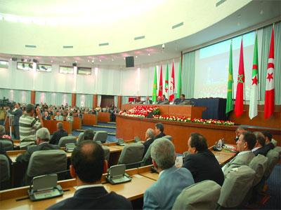 Le Maghreb condamné à s'intégrer                                    La région a perdu beaucoup de temps depuis 1988