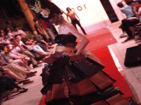 Quand l'art se conjugue avec l'élégance                                    Amor Guellil. Styliste et designer