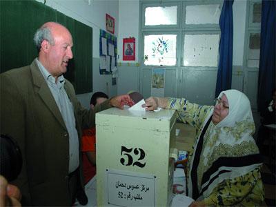 «Nous ne devons pas avoir peur d'une victoire islamiste»                                    Affichant sa crainte d'un fort taux d'abstention, Ahmed Ouyahia affirme :