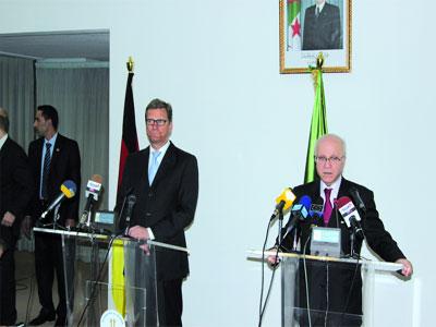 «Nous voulons un partenariat global avec l'Algérie et non un pôle d'investissement»                                    Le ministre allemand des AE défend le projet Desertec et soutient :