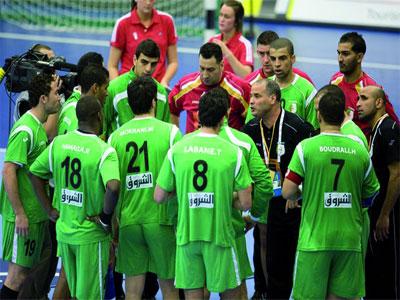 «Omar Chahbour sera seulement réserviste» pour le CAN-2012 de handball                                    Justifiant son départ par la «saturation» et la «fatigue», Bouchekriou annonce :