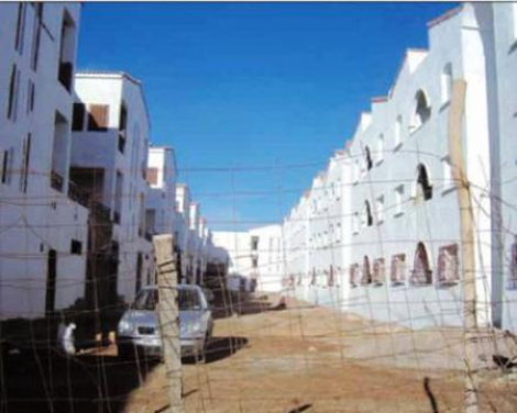 والي البويرة يجمد القوائم السكنية المعلن عنها مؤخرا