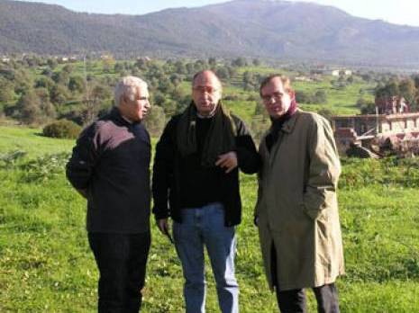 L'ambassadeur de France à Tamassit                                    Il a rendu visite à un artisan fromager